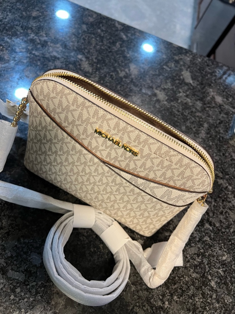 Michael Kors Cream Logo Crossbody with Gold Hardware - Picture 2 of 8